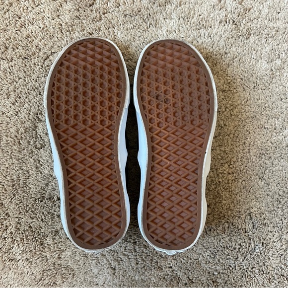 Vans Classic Slip-On Perf Leather Shoe in Black Size 6.0 - Picture 11 of 11